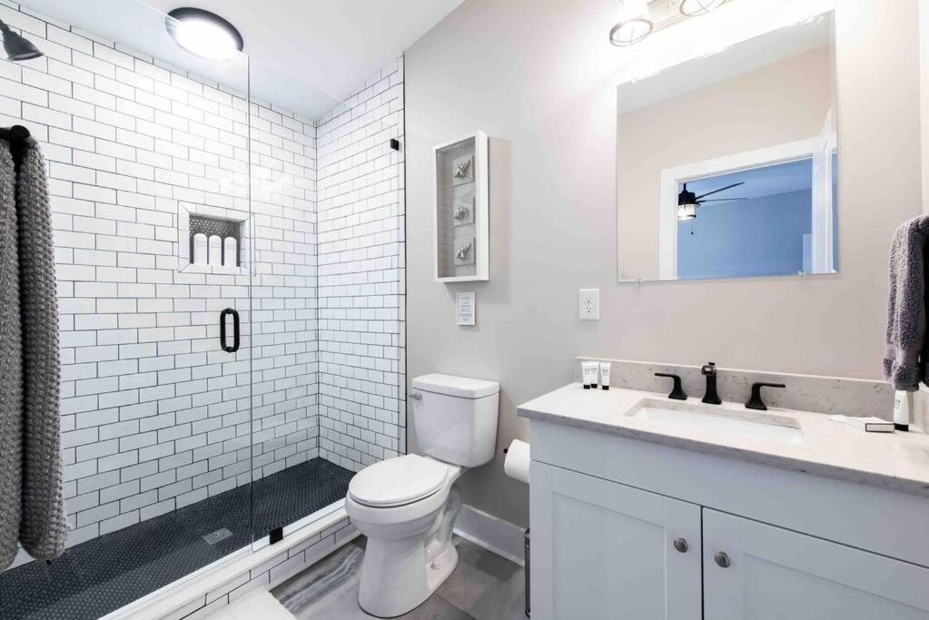 Newly Renovated 3 Bedroom Shelby Park Home **Free Parking** Louisville Esterno foto